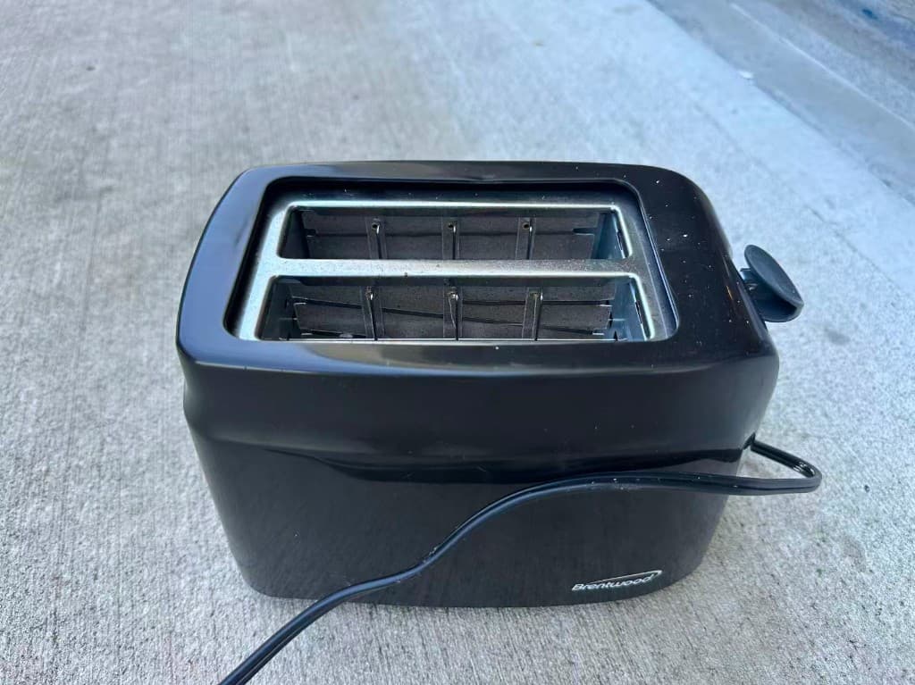 Brentwood 2-Slice Toaster, Black